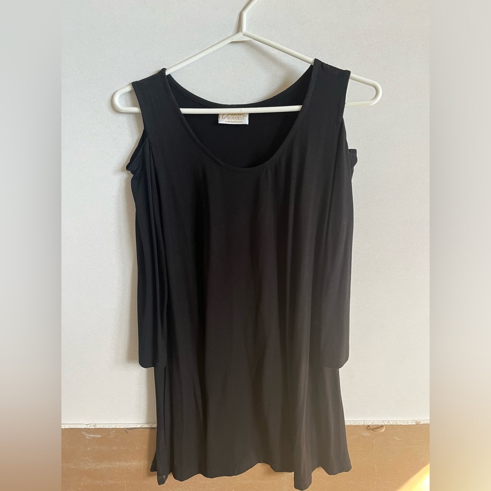 Women’s Half sleeve Top with Cutout Shoulders